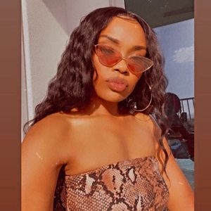 Meet your Posher, Anisa